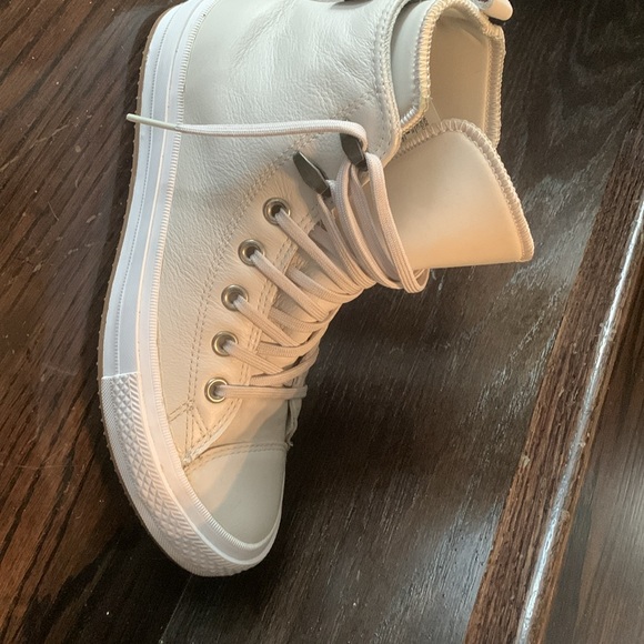 Women’s Converse Shoes - Picture 8 of 10